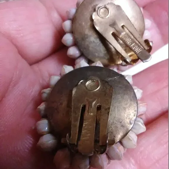 VINTAGE Hong Kong multi strand necklace / earrings set - Picture 5 of 13